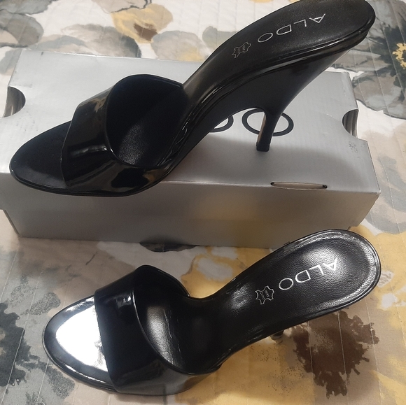 Shoes - Picture 6 of 11